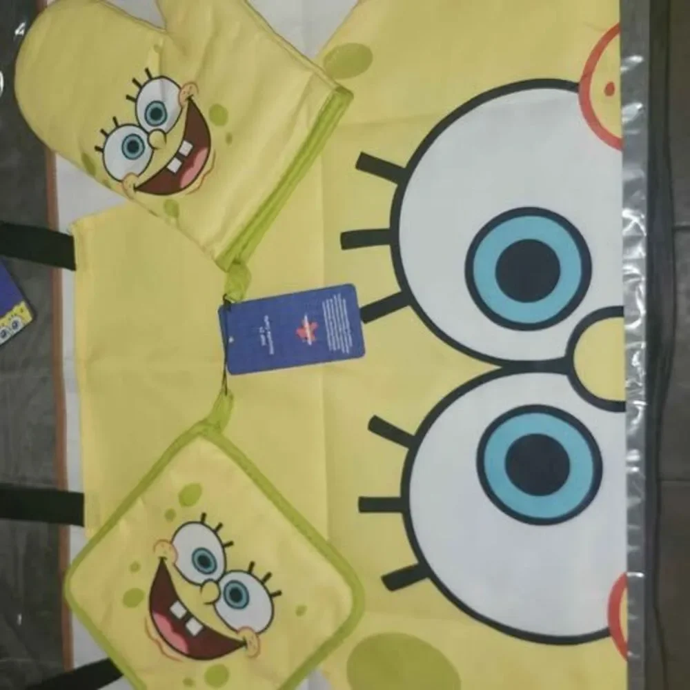 Nickelodeon SpongeBob SquarePants Kitchen Set Apron, Oven Mitt, and Pot Holder